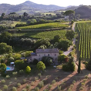 Farm stay La Falconara, Montepulciano